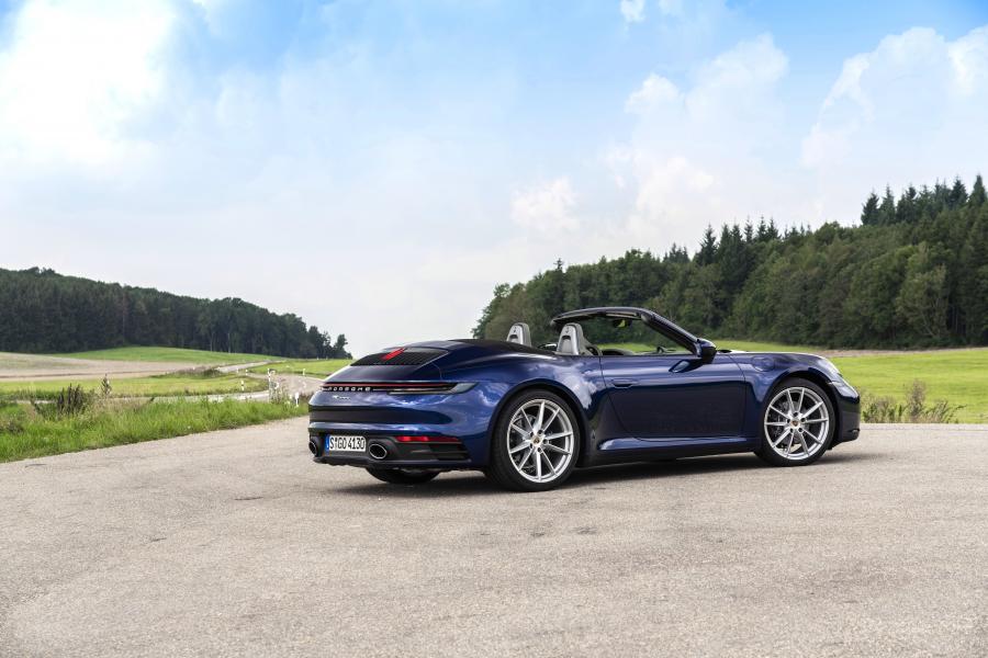  Porsche 911 Carrera Cabriolet (992) 2019 года  (WW) (фото 32 из 62)